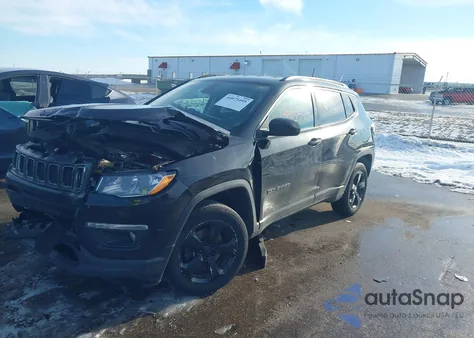2020 Jeep Compass Latitude 4X4 z USA, uszkodzony, nr VIN 3C4NJDBB5LT255887
